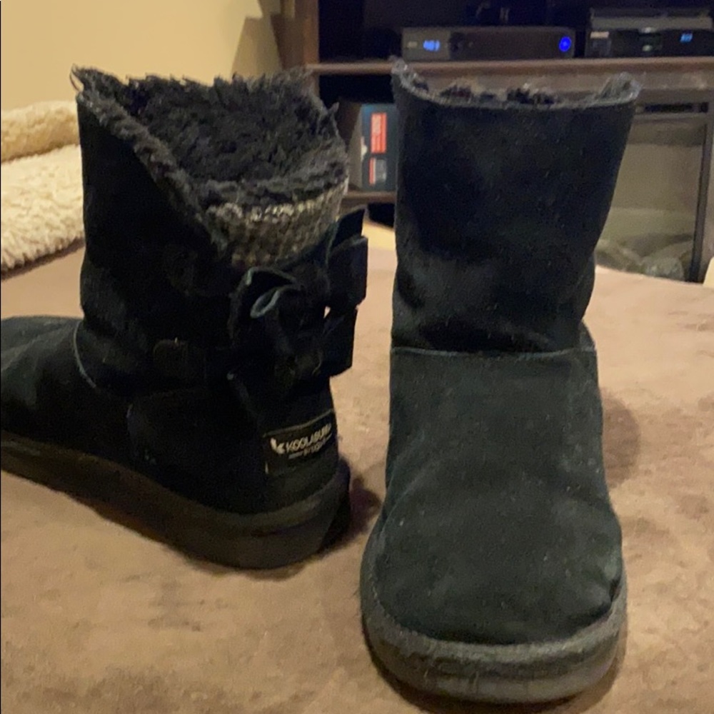 Kids kookaburra by Ugg’s double bow boots